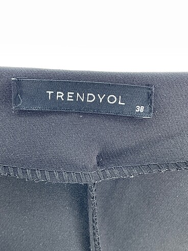 38 Beden siyah Renk Trendyol & Milla Kumaş Pantolon %70 İndirimli.