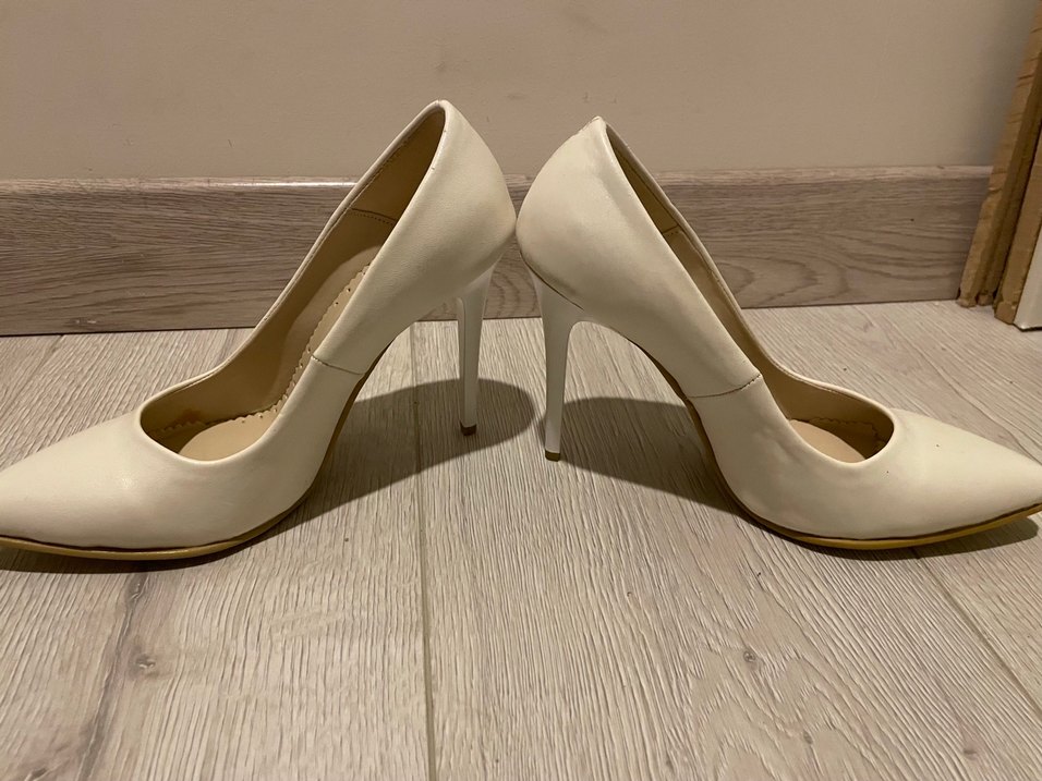 Beyaz Minimalist Stiletto Topuklu Kadın Ayakkabı - Görsel 2