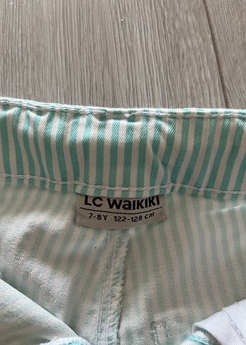 Kızlar için Turkuaz Çizgili Pileli Şort - Görsel 2