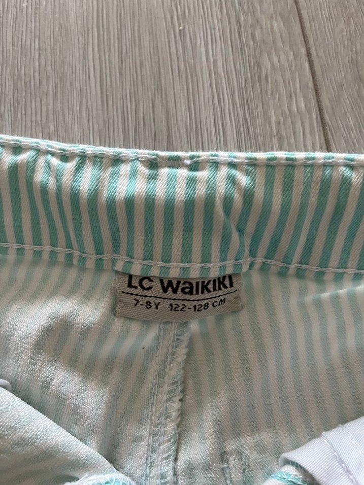 Kızlar için Turkuaz Çizgili Pileli Şort - Görsel 2