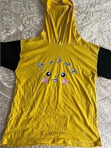12-13 Yaş Beden Pikachu tsirtü