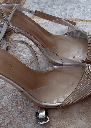 Bej Yılan Desenli Stiletto Topuklu Kadın Ayakkabı
