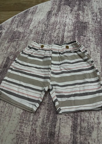 Düğmeli Erkek Çocuk Zebra Desenli Şort