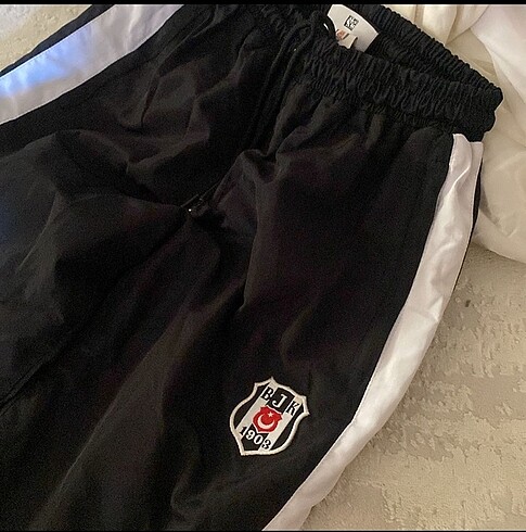 11-12 Yaş Beden Orijinal Beşiktaş Çocuk Eşofmanı