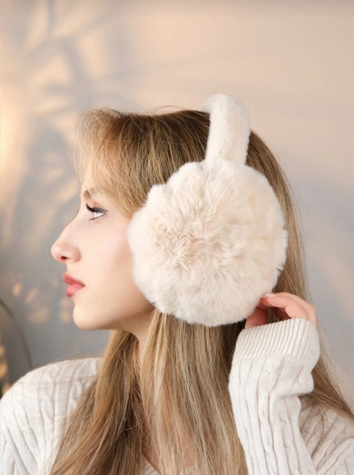 Beyaz Peluş Kulaklık - Görsel 4