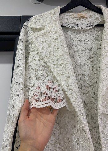 Uzun Kırık Beyaz Fransız Danteli Trençkot - Görsel 5