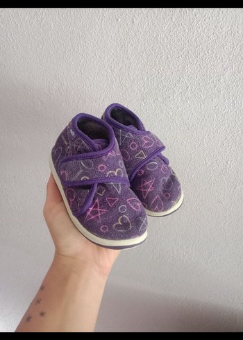 Mor Nakışlı Kız Çocuk Polar Terlik - Görsel 3