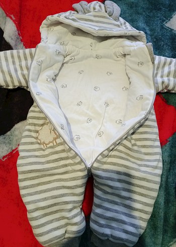 Gri Nakışlı Bebek Tulumu - Görsel 5