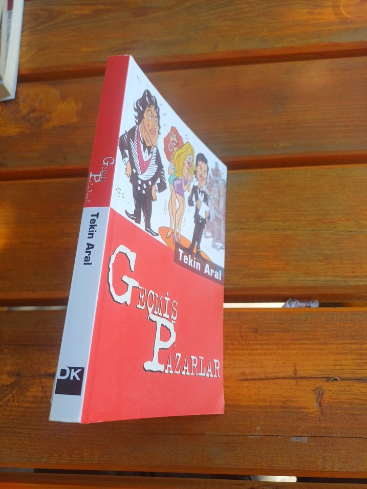 Tekin Aral - Geçmiş Pazarlar Mizah Kitabı - Görsel 2
