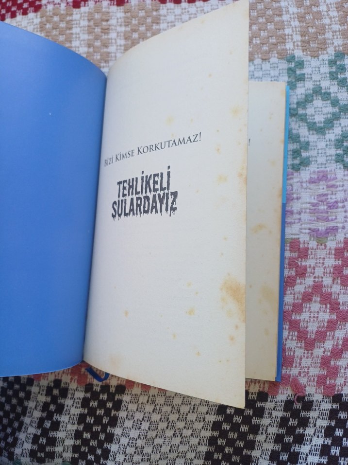 Tehlikeli Sulardayız - Bizi Kimse Korkutamaz - Görsel 3