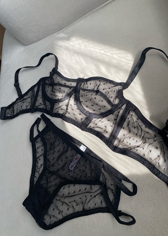 Siyah transparan iççamaşırı takımı - Görsel 4