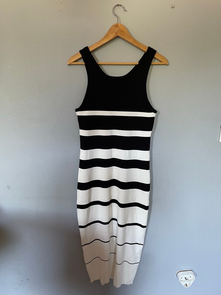 Celine Siyah Beyaz Çizgili Elbise - Görsel 2