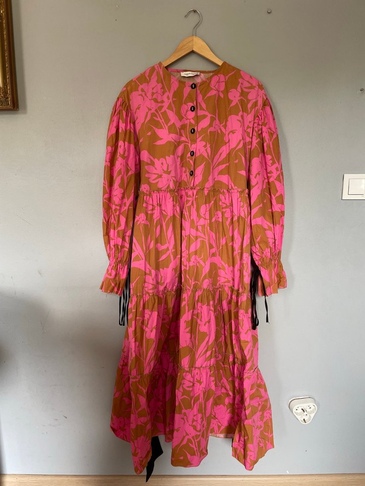 Zarif Pembe Bağcıklı Yazlık Elbise - Görsel 4