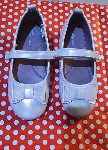 29 Beden beyaz Renk LCW Waikiki çocuk sandalet 