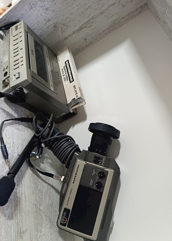 Gri Vintage Nortmende Video Kamera ve Ekipmanları - Görsel 3