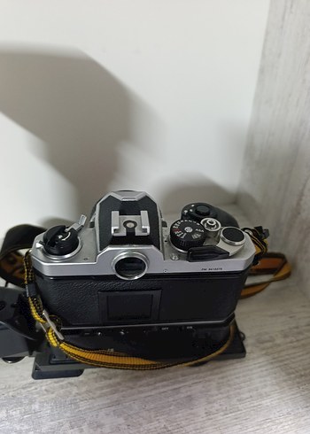 Nikon Siyah Filmli Fotoğraf Makinesi ve Flaş - Görsel 5