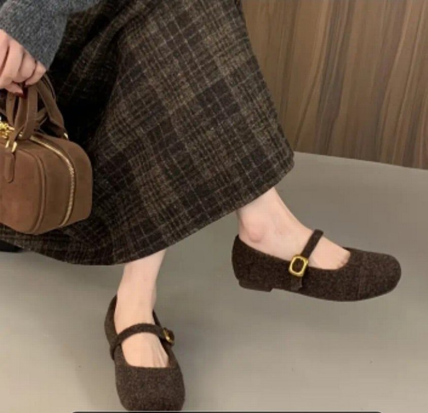 Kahverengi Kareli Yün Tokalı Kadın Babet peluş babet - Görsel 3