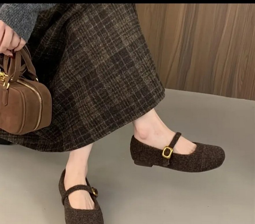 Kahverengi Kareli Yün Tokalı Kadın Babet peluş babet - Görsel 2