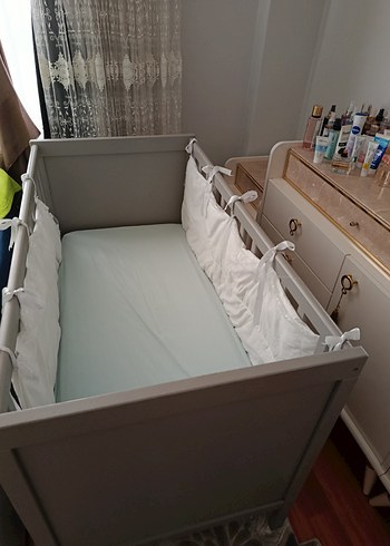 Ikea Gri Bebek Beşiği