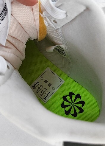39 Beden beyaz Renk Nike kadın spor ayakkabı