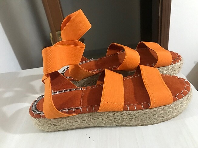 Diğer sandalet turuncu