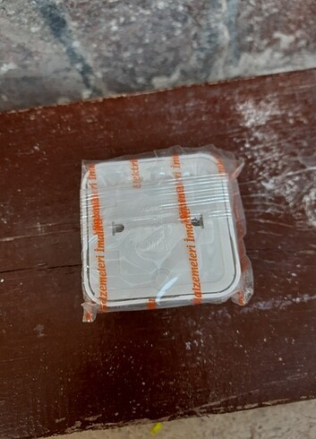 Sıva üstü tekli elektrik anahtarı