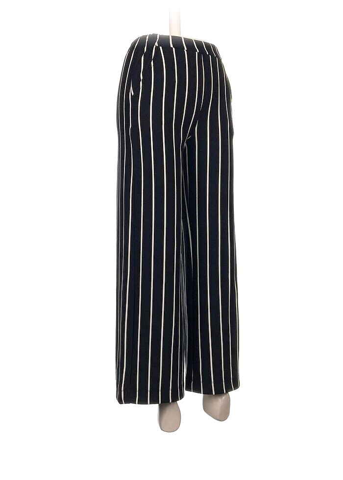 Bershka Düz Kesim %70 İndirimli. - Görsel 2