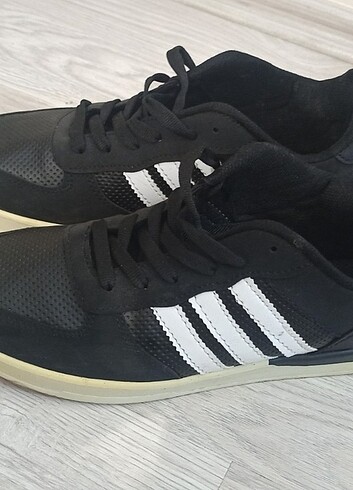 Adidas muadili spor ayakkabı 