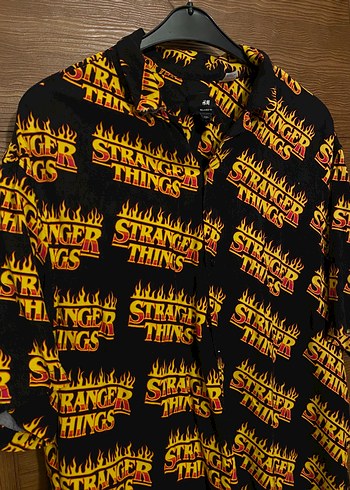 H&M Stranger Things Alevli Gömlek Relaxed Fit H&M