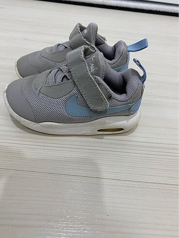 22 Beden Nike spor ayakkabı