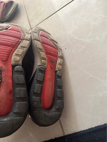 33 Beden siyah Renk Nıke airmax