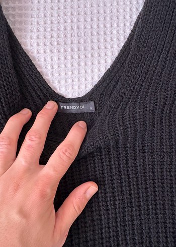 Siyah V Yaka Kadın Salaş Triko - Görsel 2