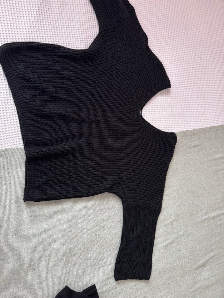 Siyah V Yaka Kadın Salaş Triko - Görsel 3