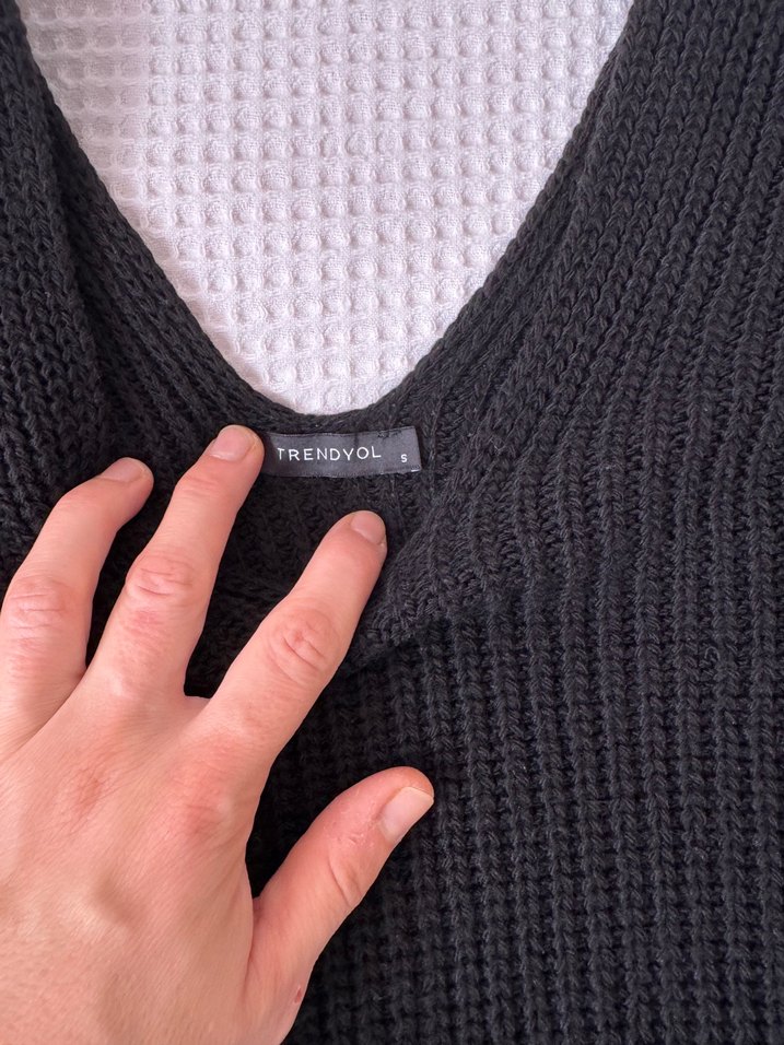 Siyah V Yaka Kadın Salaş Triko - Görsel 2