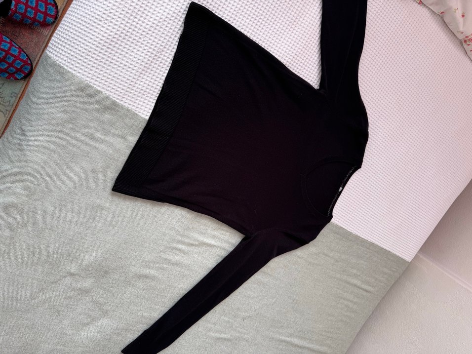 Siyah V Yaka Uzun Kollu Triko - Görsel 2