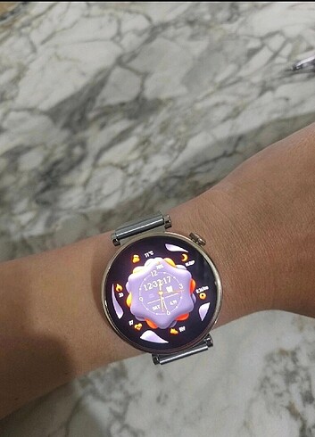 HUAWEİ GT4 41 MM GÜMÜŞ KAYIŞ 1 YIL GARANTİSİ DEVAM EDİYOR