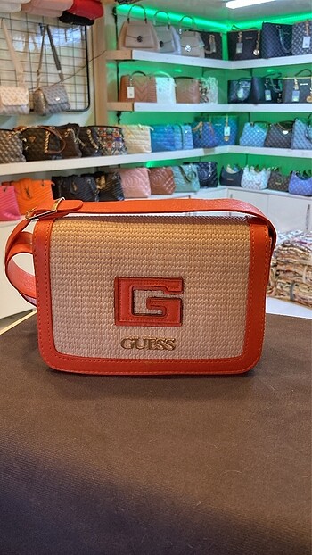 Guess hasır