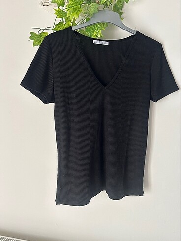 Zara kendinden dokulu tshirt