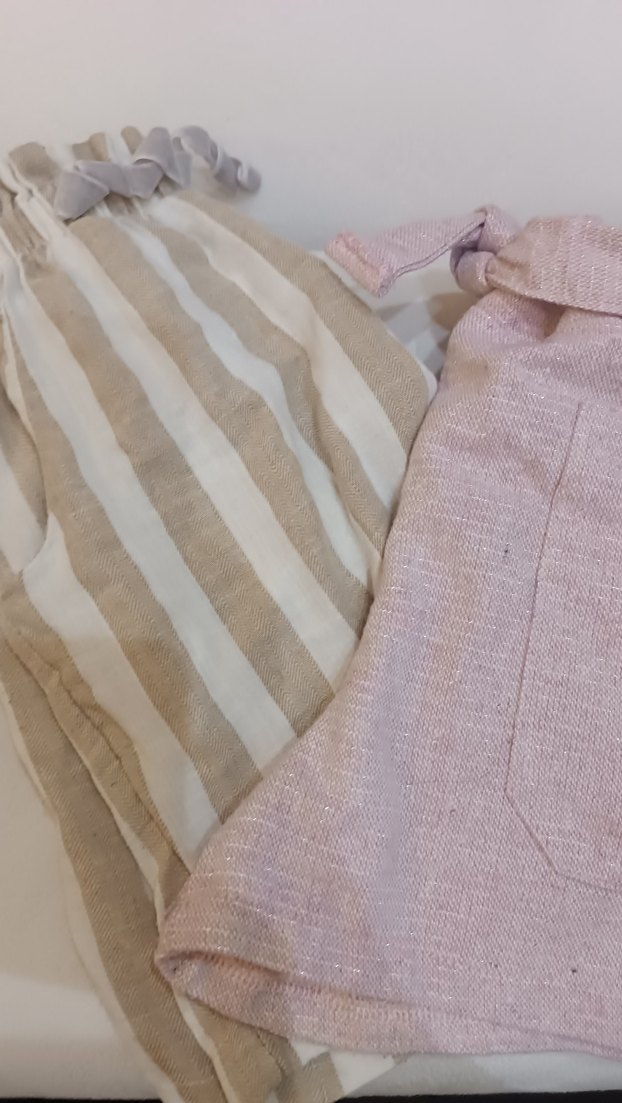 Bol Kesim Pileli Keten Şort - Görsel 2