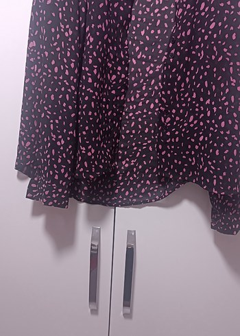 Düğmeli V Yaka Uzun Kollu Pembe Desenli Gömlek - Görsel 5