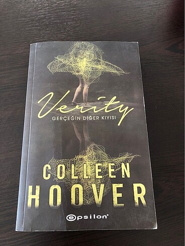 Verity Colleen Hoover
