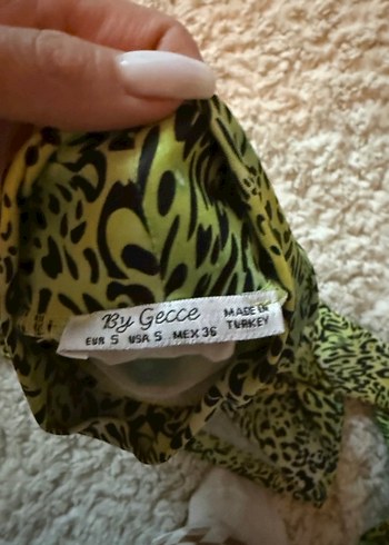 Kısa Kesim Yılan Desenli Uzun Kollu Bluz - Görsel 2