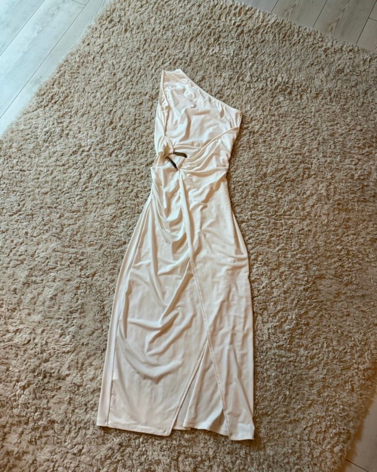 Beyaz Drapeli Uzun Askılı Abiye Elbise - Görsel 2