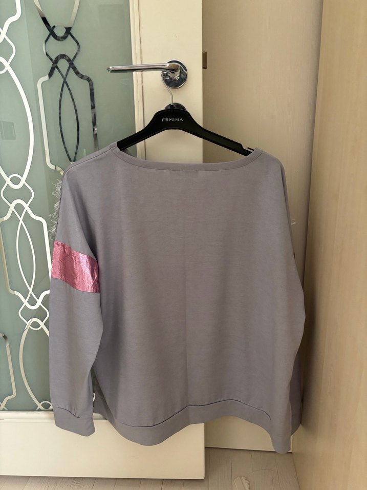 Gri Düğmeli Uzun Kollu Kadın Sweatshirt - Görsel 2