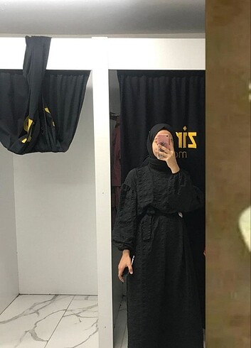 Siyah Elbise - Görsel 3