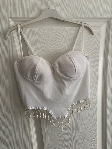 Zara İncili crop