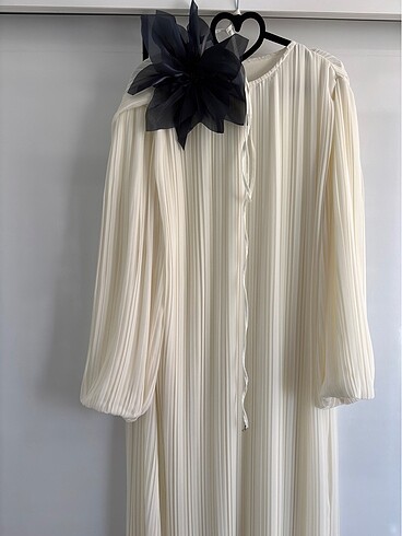 Pliseli elbise ekru - Görsel 3