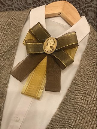 Özel tasarım kurdele broş