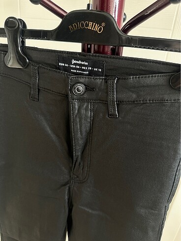 38 Beden Stradivarius mumlu pantolon