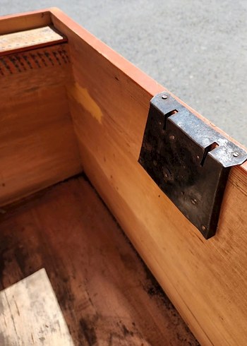 Osmanlı Dönemi Antika Sandık  Orijinal İşlemeli Anahtarlı - Görsel 5